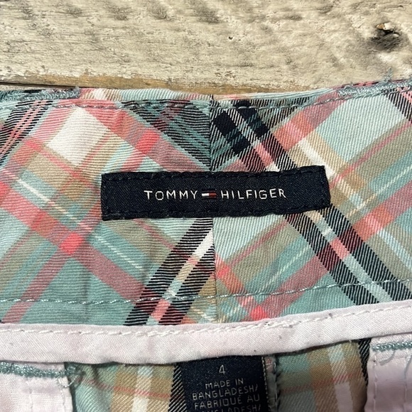 Tommy Hilfiger‎ Plaid Shorts - Picture 3 of 8